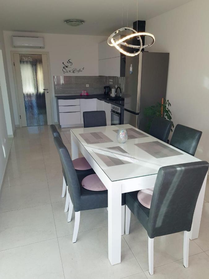 Apartman Tessa فيلا لوكا المظهر الخارجي الصورة
