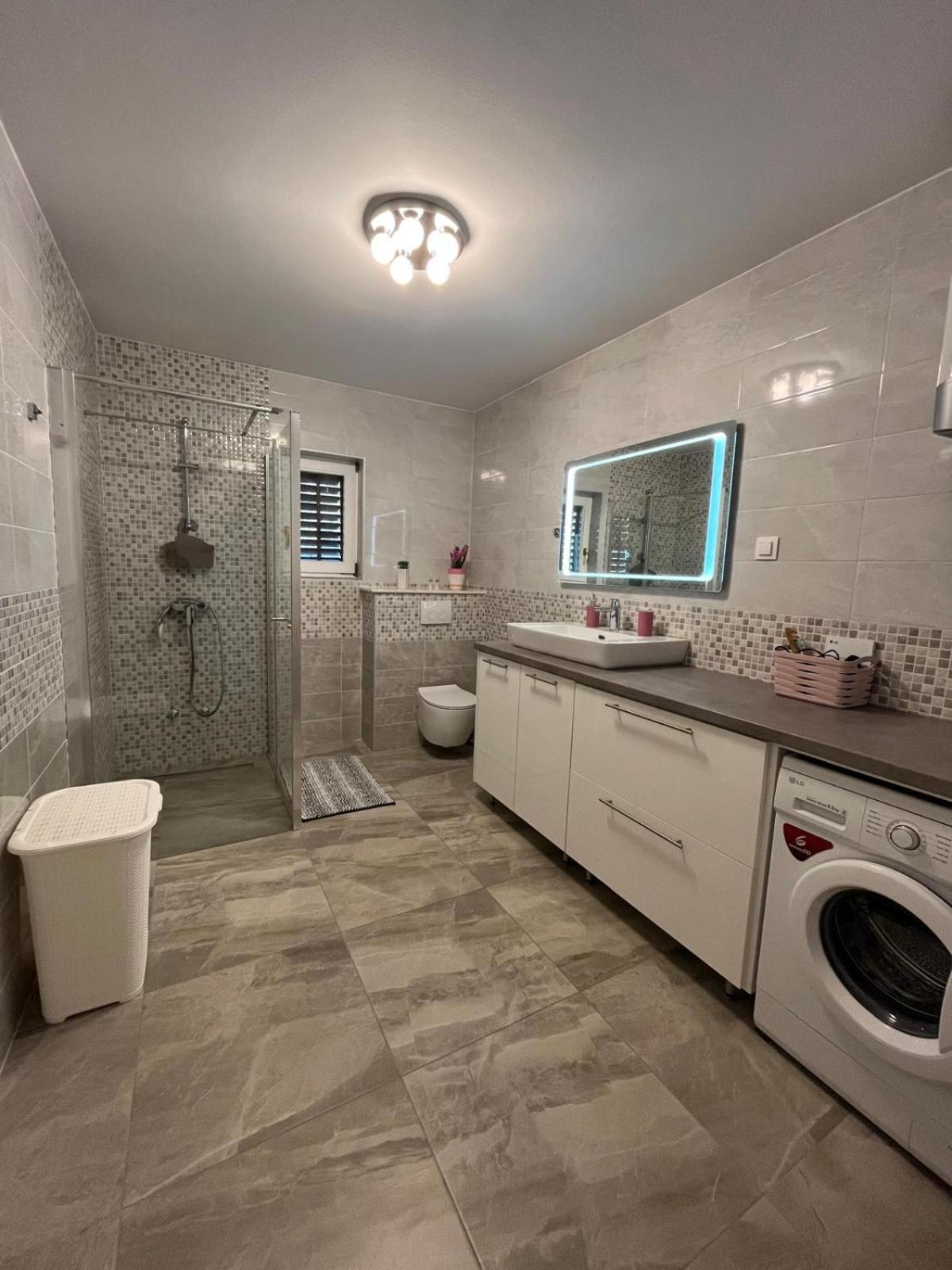 Apartman Tessa فيلا لوكا المظهر الخارجي الصورة